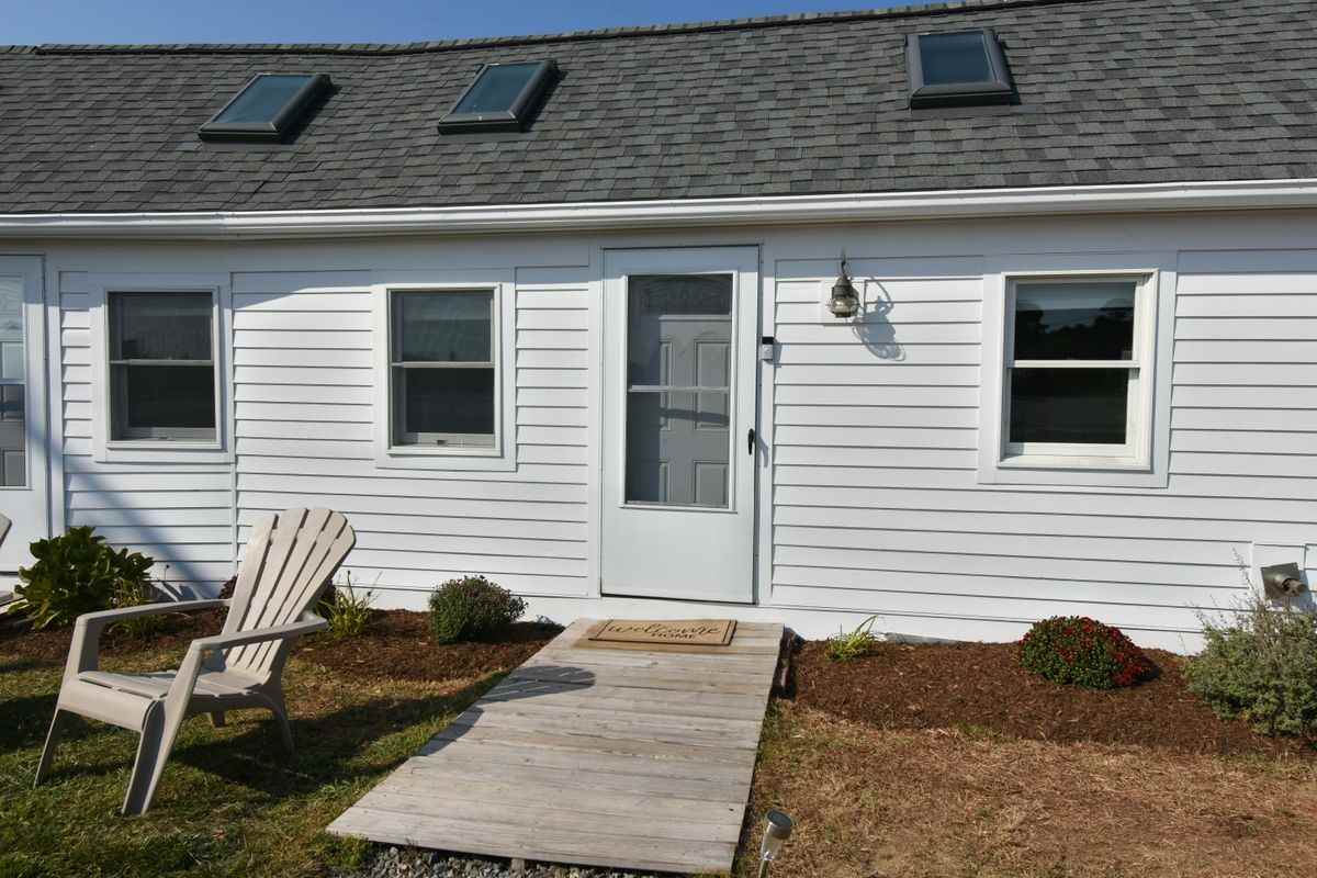 12 Lower County Rd ##B - Photo 3 of 23