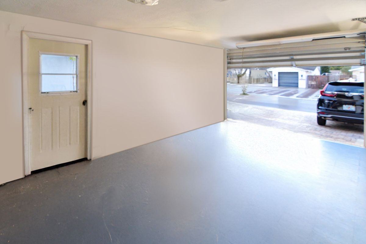 9110 Sterling Ln - Photo 2 of 4