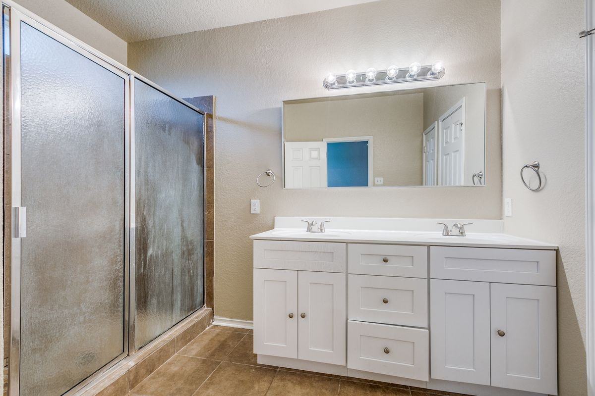 5822 Onyx Way - Photo 2 of 25