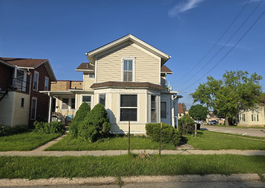 21 S Academy St - Photo 3 of 50