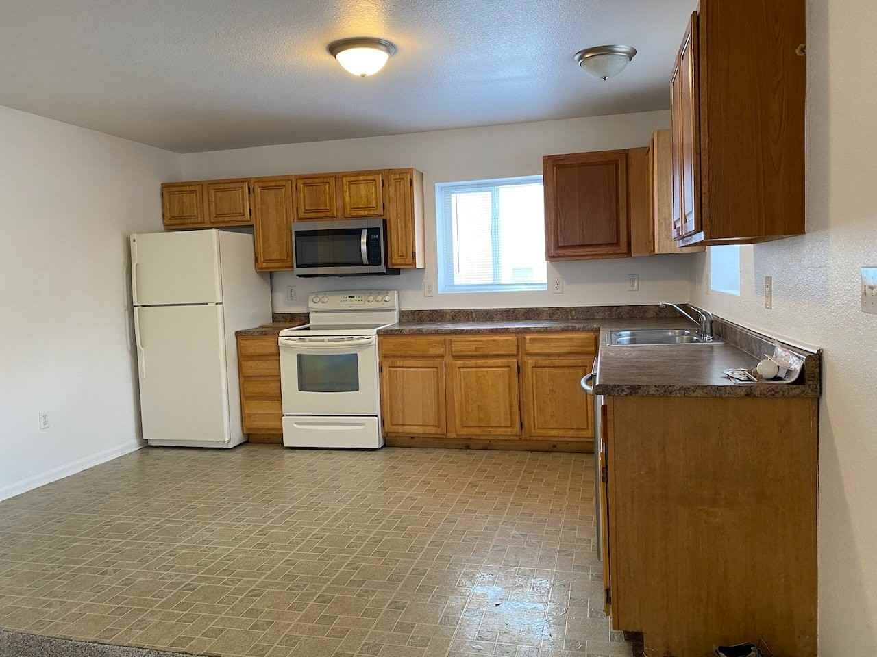 4327 Cook St #B - Photo 3 of 17