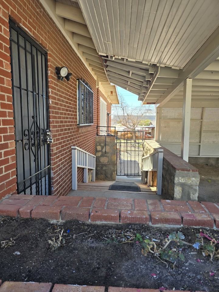 3218 Monroe Ave - Photo 3 of 28