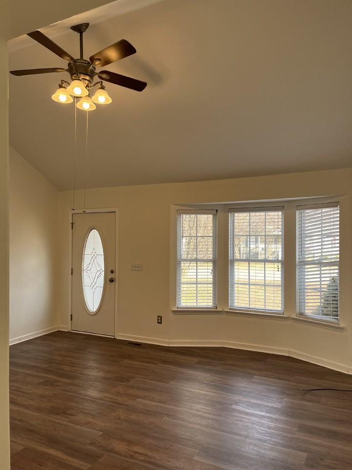 7314 Horn Tavern Ct - Photo 3 of 24