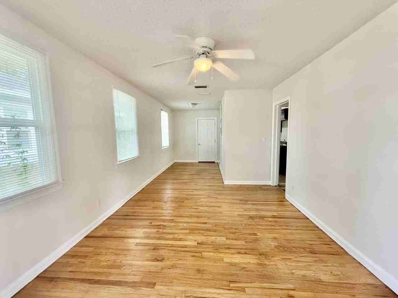 7331 Wakefield Ave - Photo 3 of 9