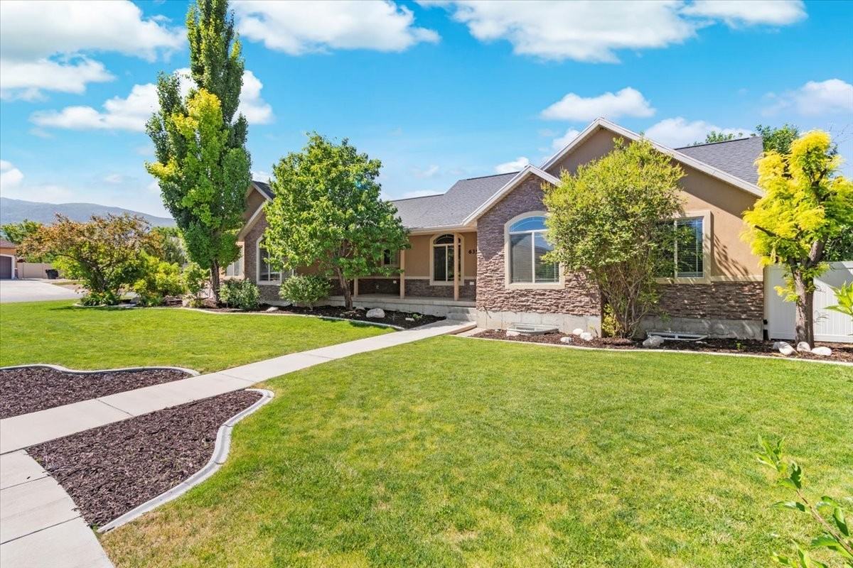 635 N 460 E - Photo 2 of 37