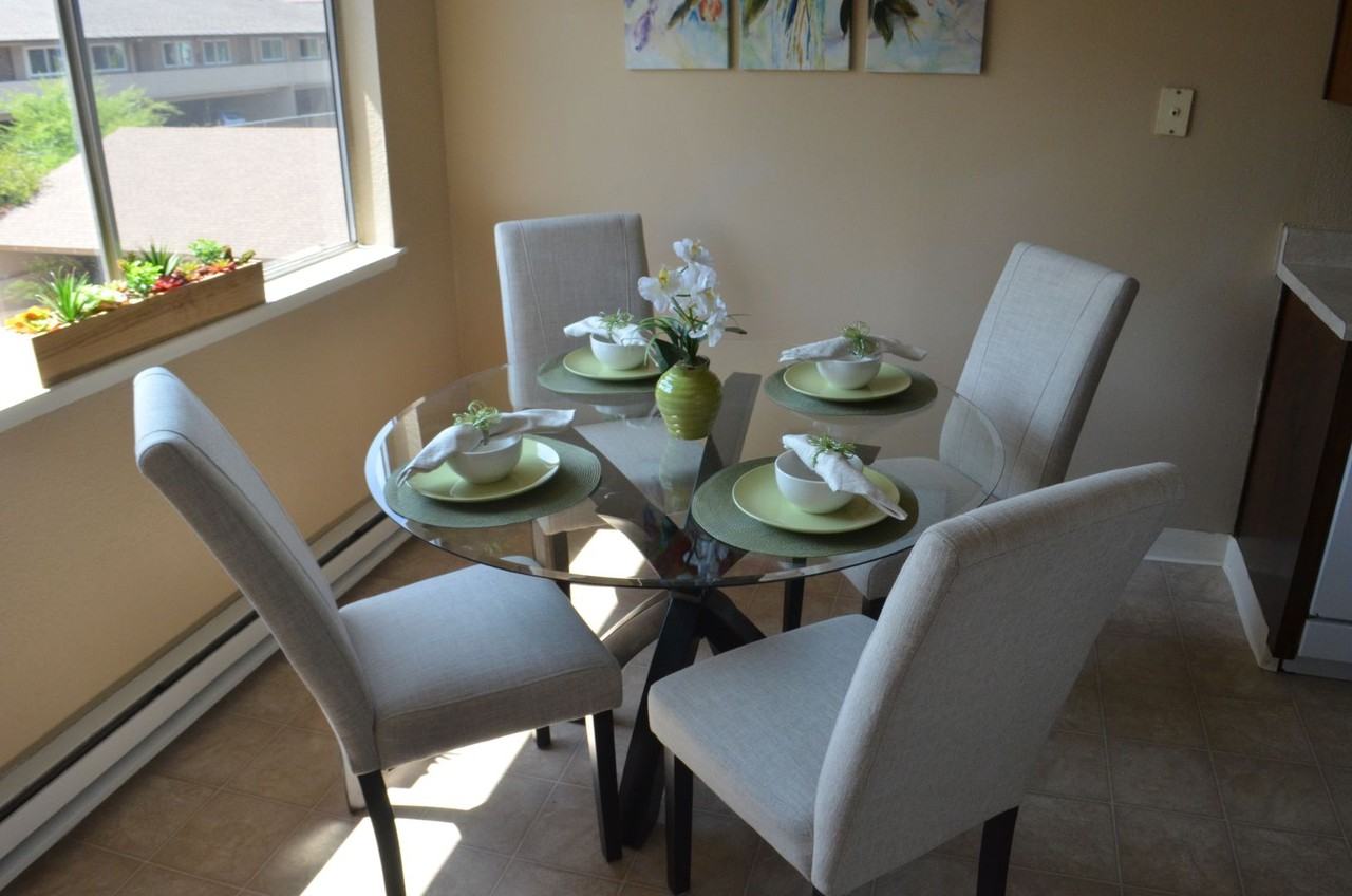 Sandlewood Apartments - Photo 3 of 11