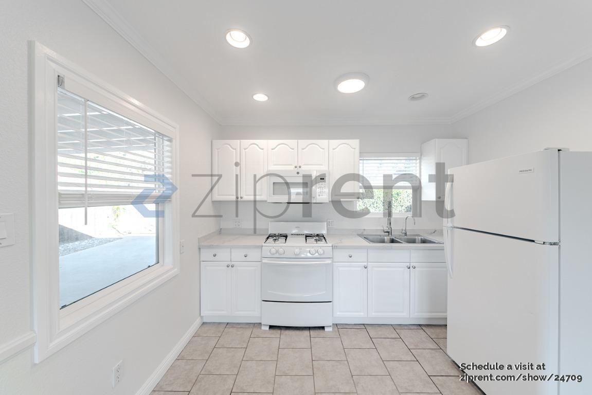 920 1/2 Church St - Photo 5 of 21