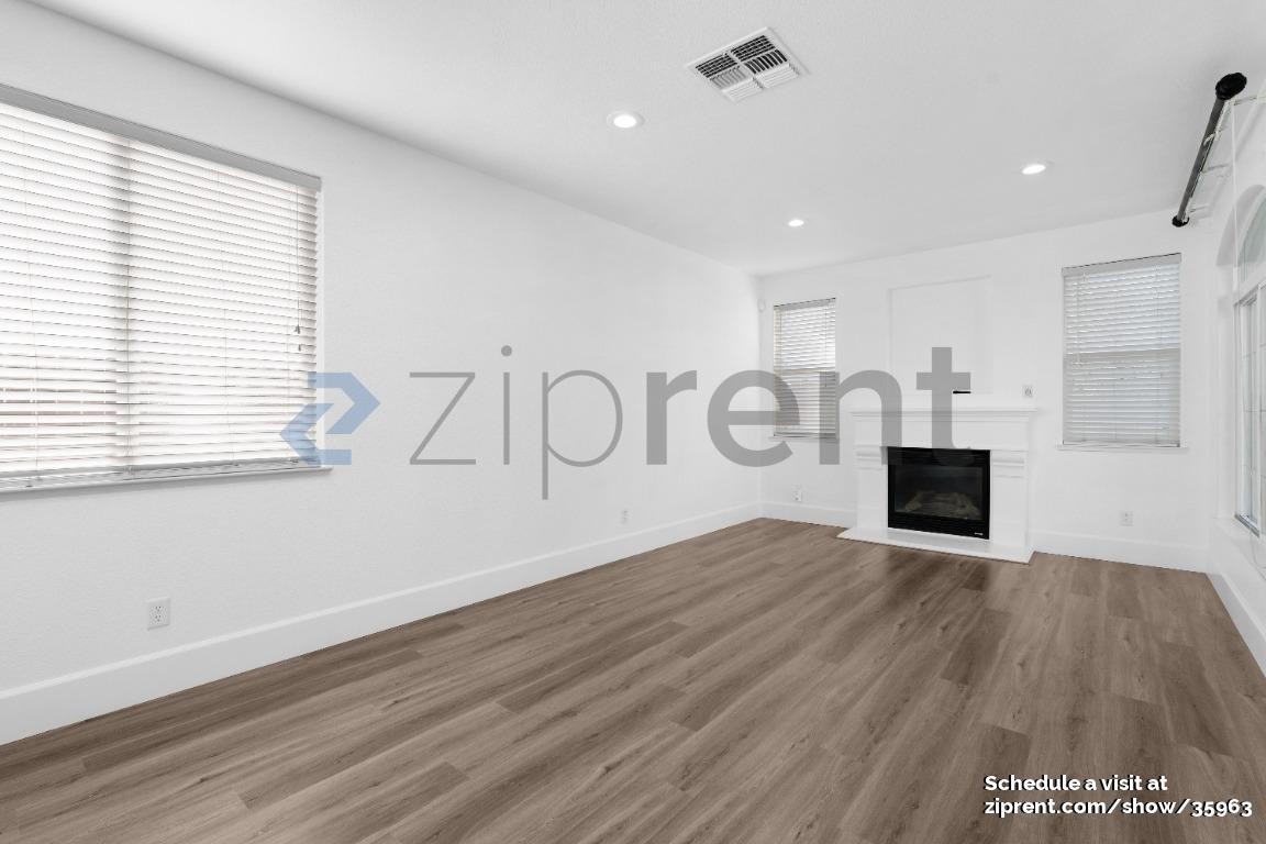 15 Breeze Way Pl - Photo 2 of 25