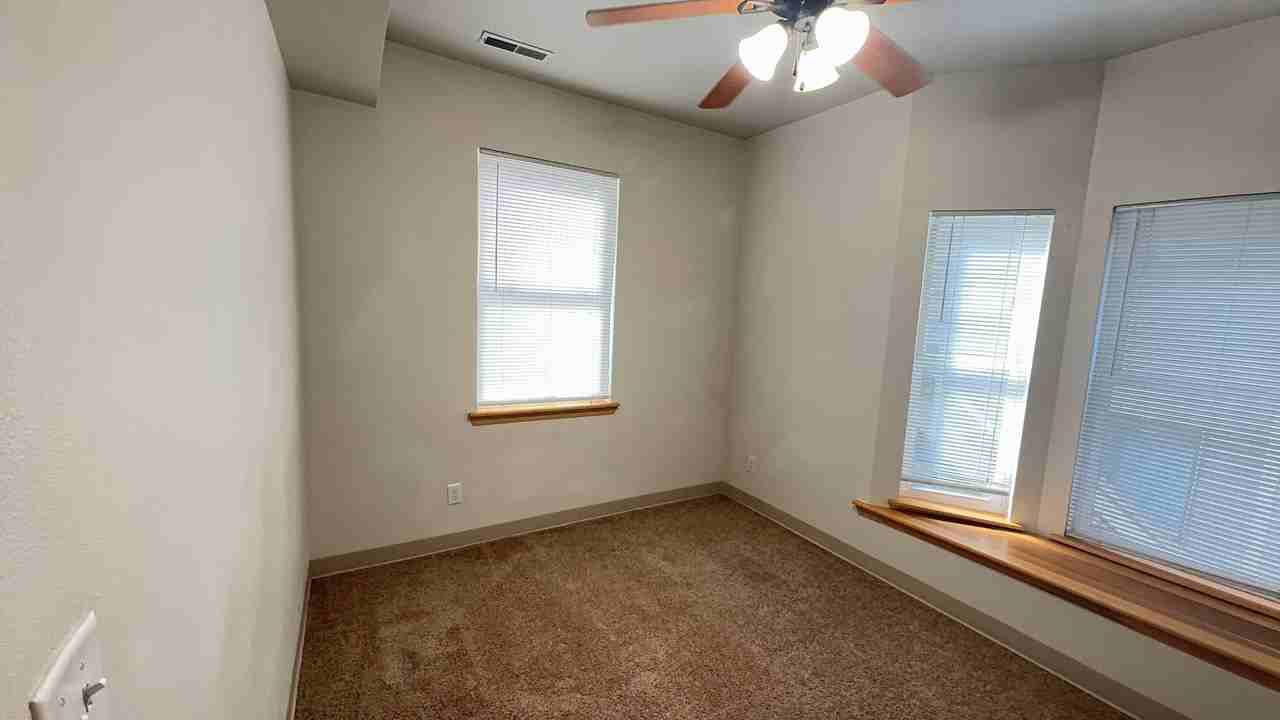 434 S. Johnson St - Photo 5 of 21