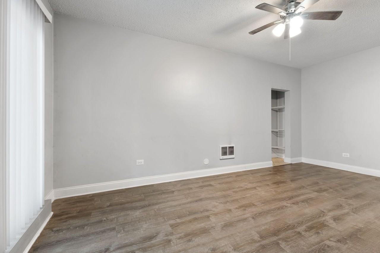 The Legacy HB at Clarendon Park - Photo 6 of 37