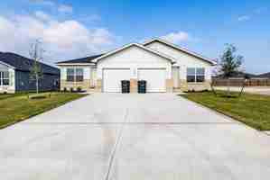 featured image of 6107 Twistleaf Ln