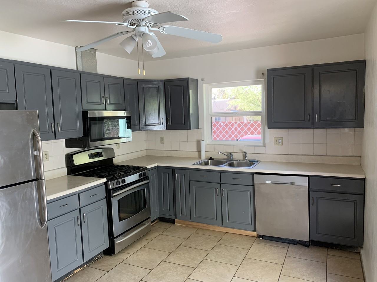 1005 E Water St #2 - Photo 2 of 20