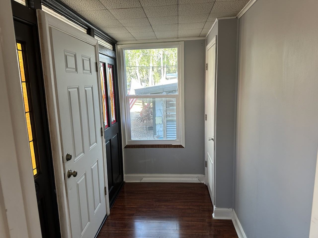 3006 W Bay Villa Ave - Photo 2 of 20