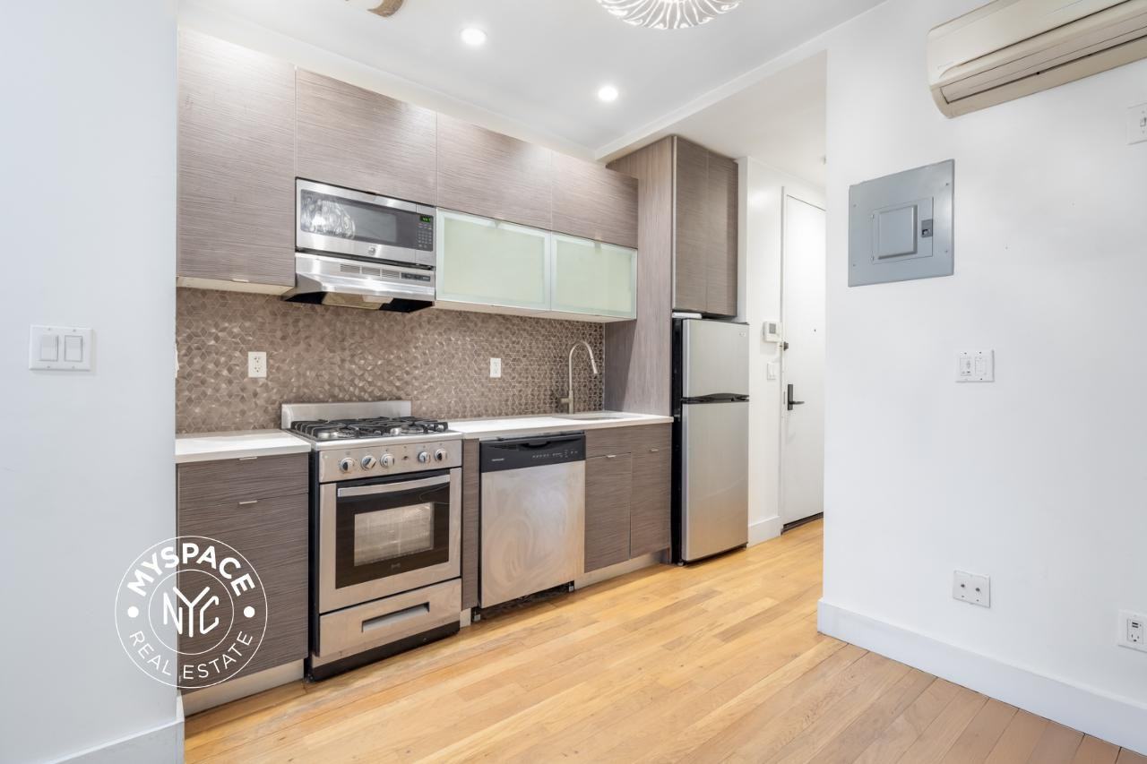 336 Chauncey St #2C - Photo 3 of 6