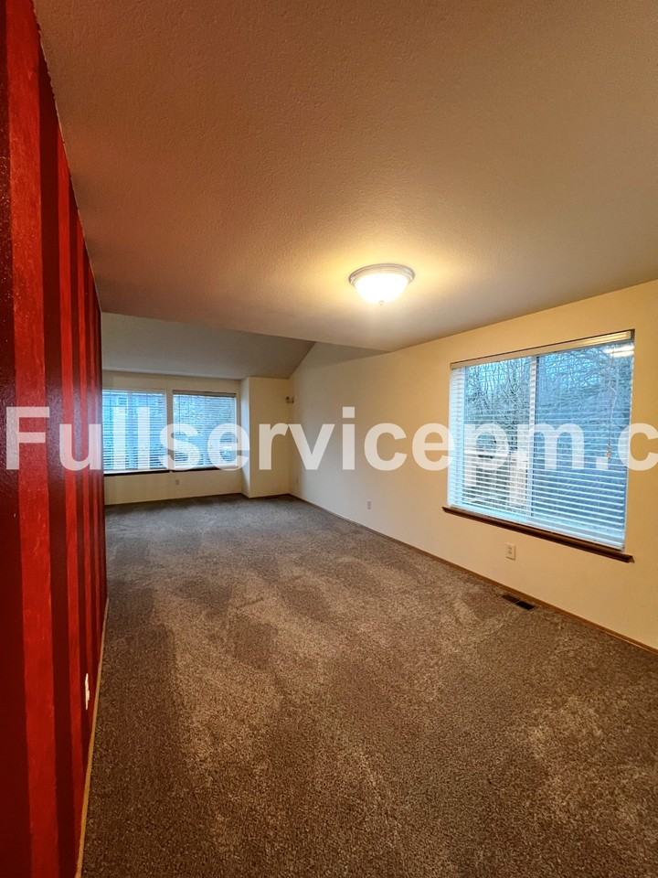 19990 101st Ave Se - Photo 5 of 28