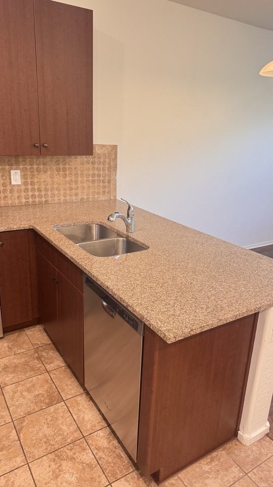 2330 E Huntington Dr - Photo 4 of 22