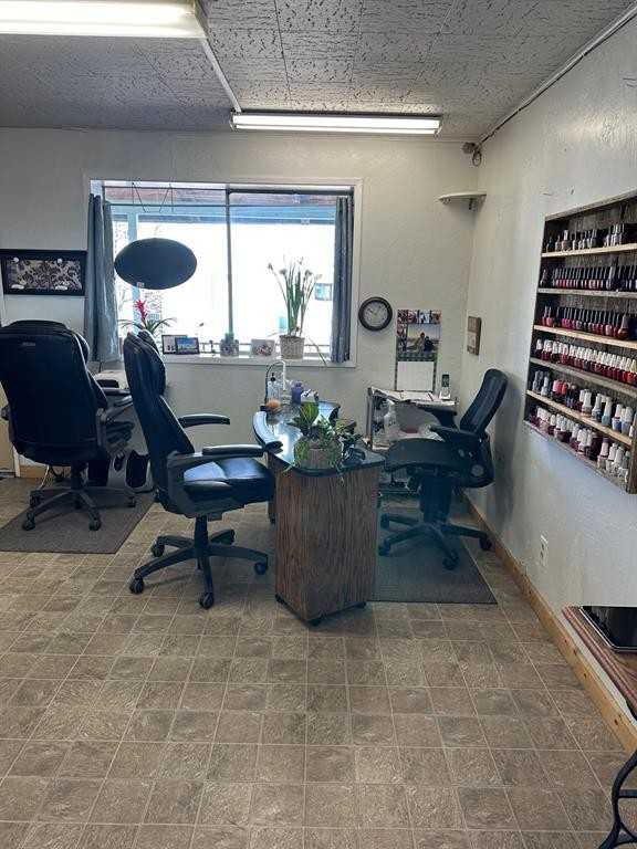 181 Main St - Photo 4 of 7