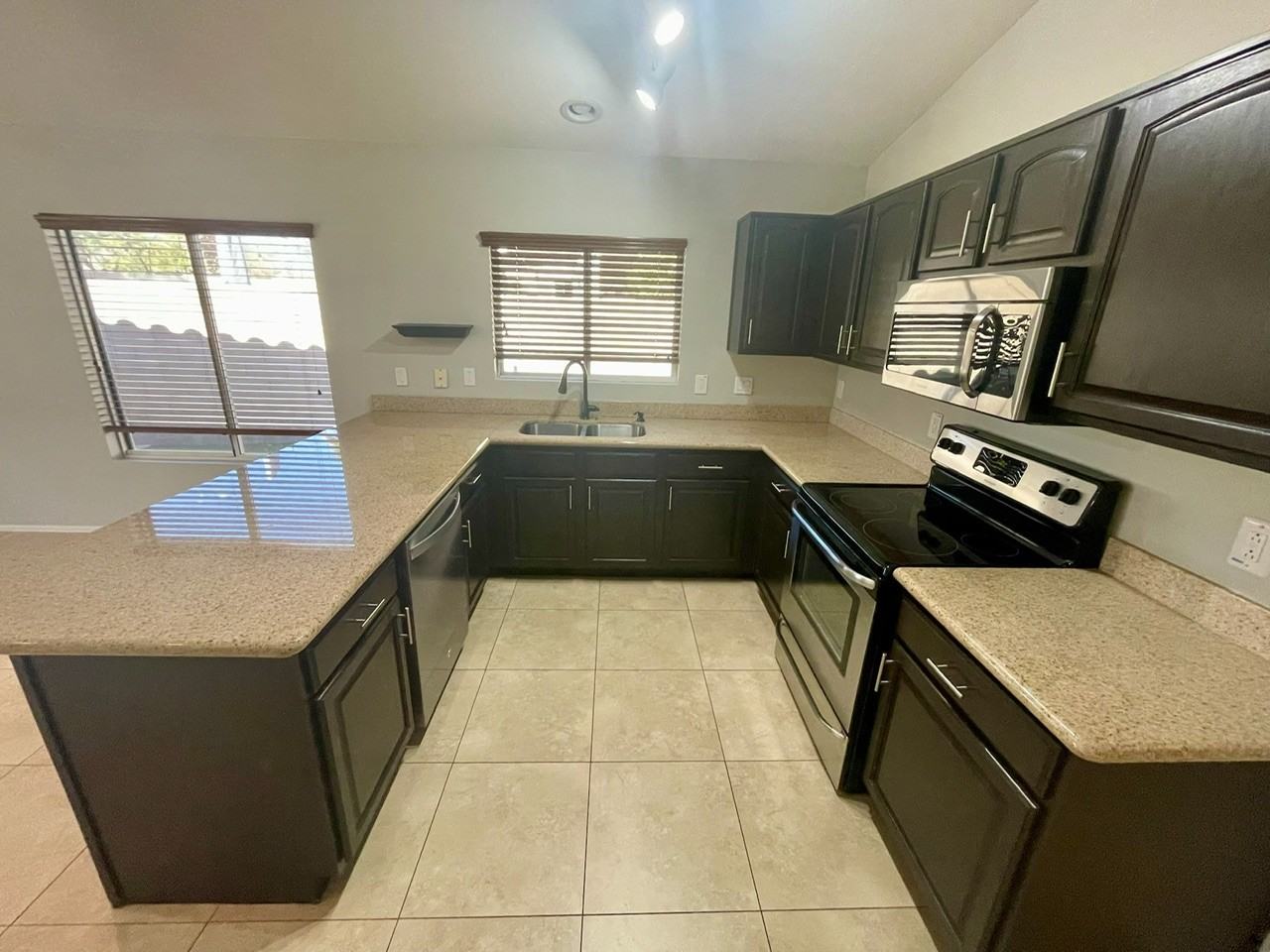 224 N 224th Ln - Photo 2 of 39