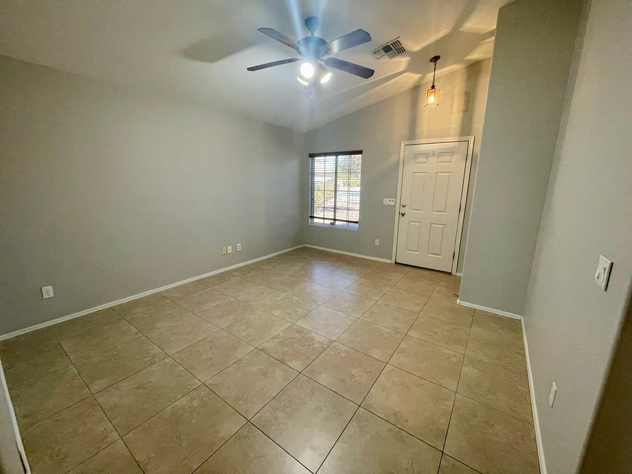 224 N 224th Ln - Photo 4 of 39