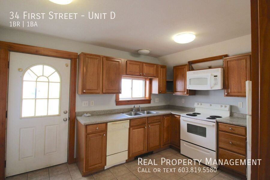 34 First St #D - Photo 2 of 10