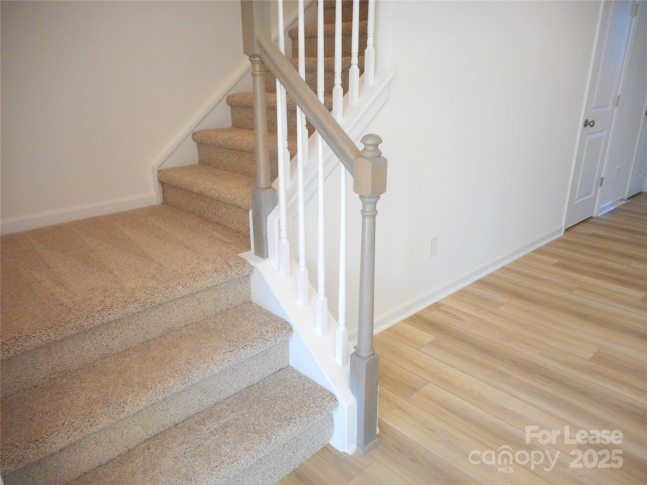 2723 Yeager Dr - Photo 7 of 22