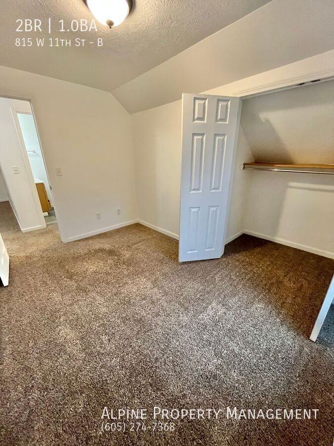 815 West 11th Street #B - Photo 7 of 15