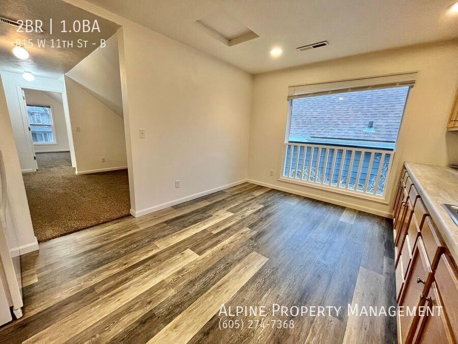 815 West 11th Street #B - Photo 3 of 15