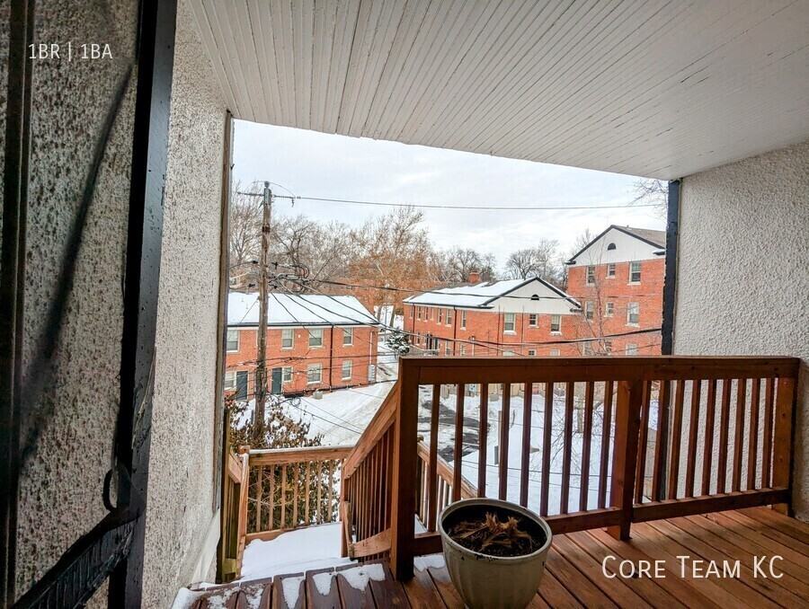 4419 Roanoke Pkwy Kansas City MO #4410HS - Photo 3 of 12