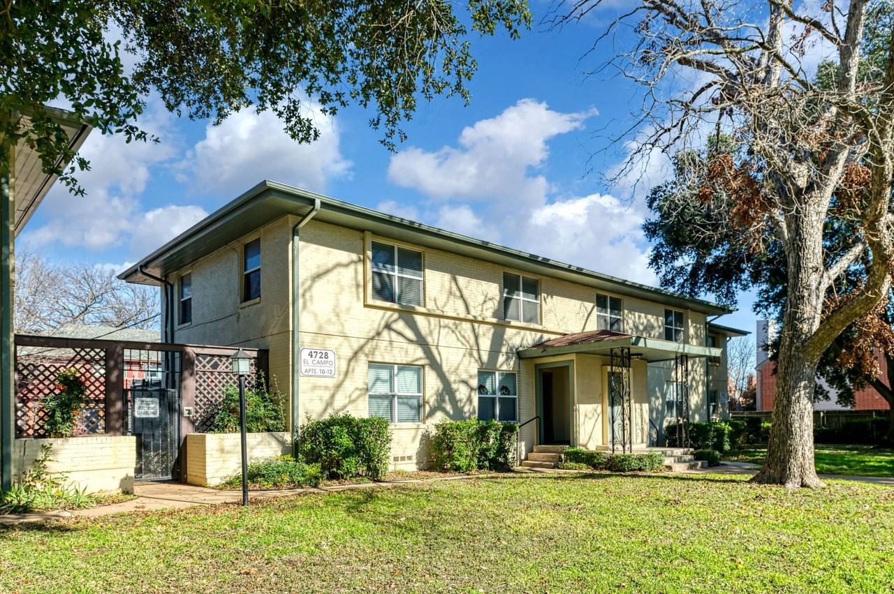 Upgraded Apartments In Arlington Heights! - Photo 2 of 5