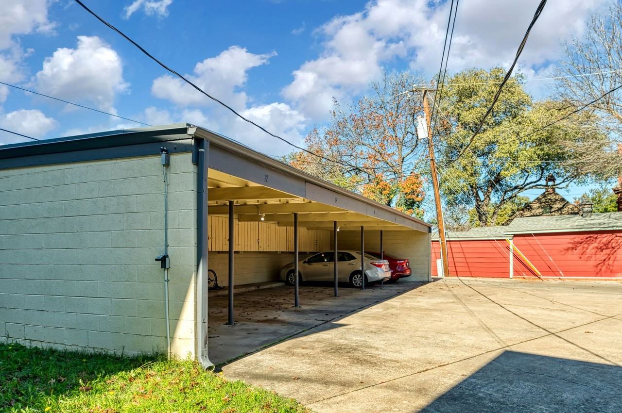 Upgraded Apartments In Arlington Heights! - Photo 4 of 5