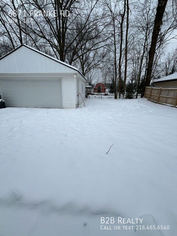 6871 Franke Rd - Photo 3 of 22