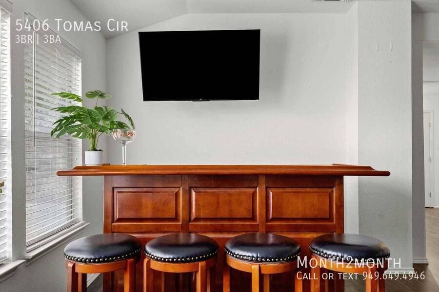 5406 Tomas Cir - Photo 7 of 46