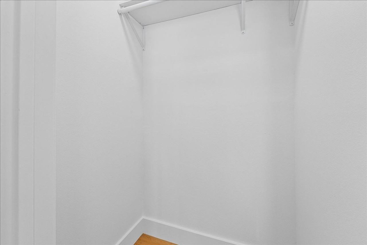 135 N Doheny Dr #204 - Photo 6 of 18