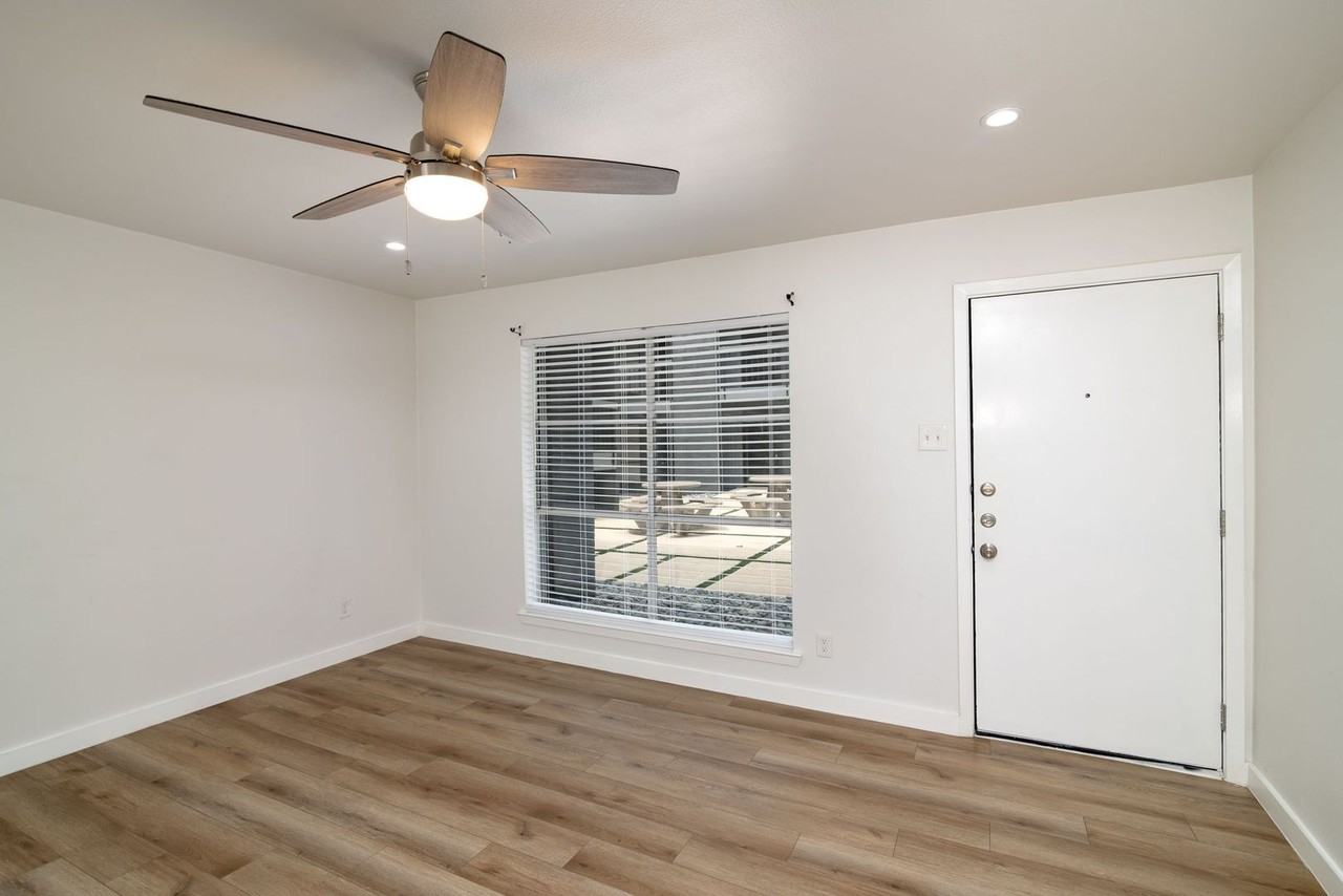 2722 Throckmorton St - Photo 6 of 20