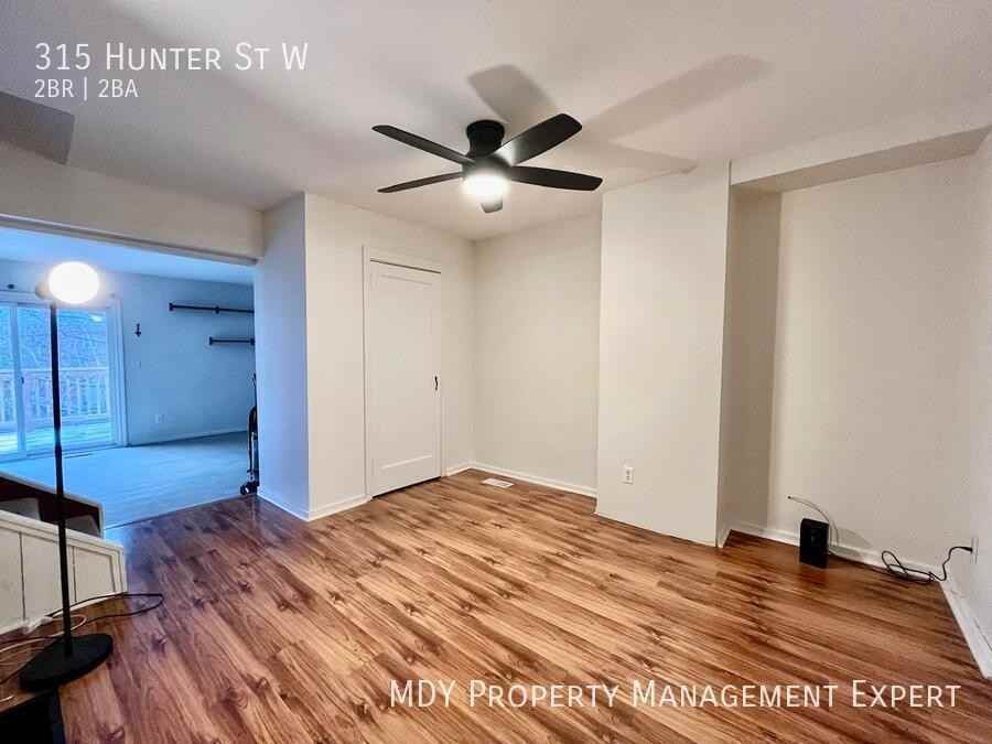315 Hunter St W - Photo 3 of 15