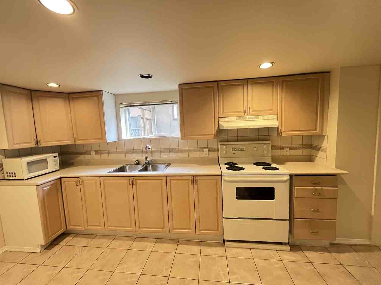 3114 Pender St E #BS - Photo 2 of 27