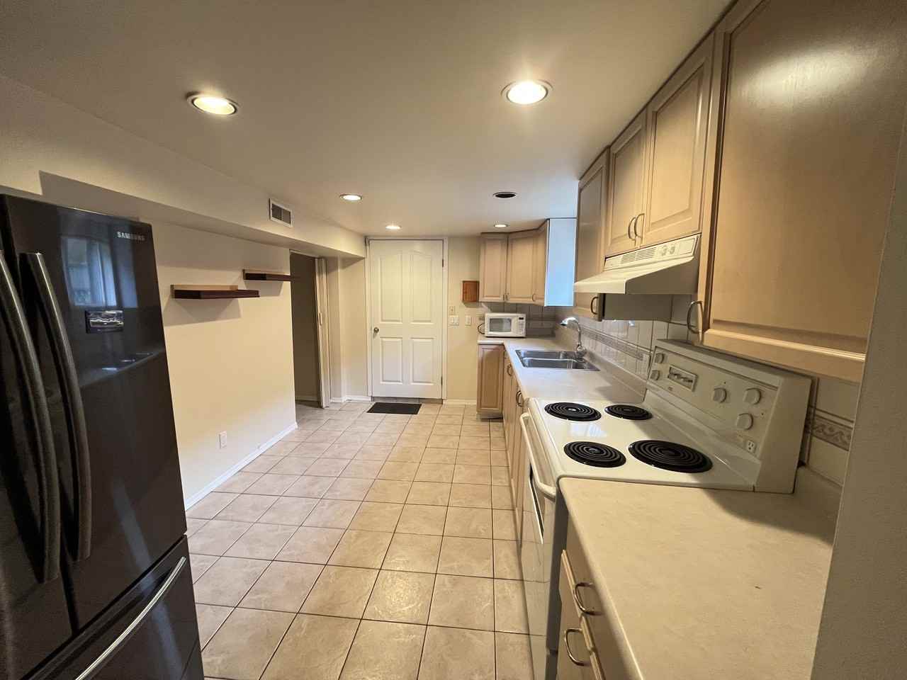 3114 Pender St E #BS - Photo 3 of 27