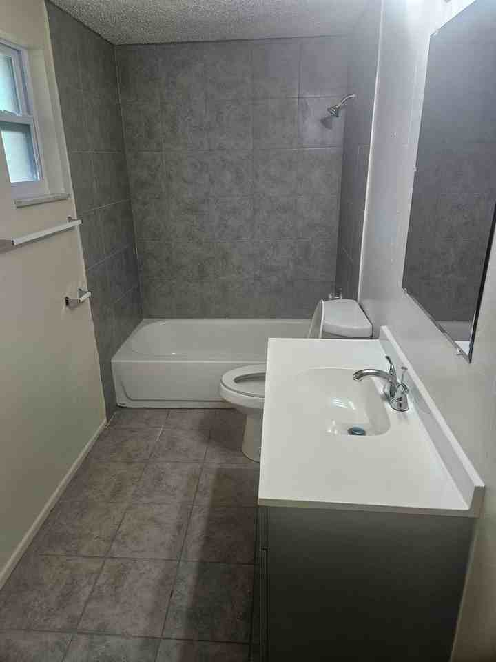 616 33rd Ave E - Photo 6 of 6