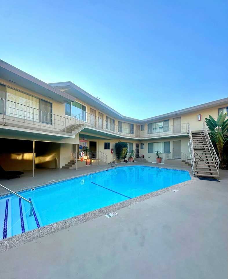 Villa Park Estates Apartments - Photo 2 of 8