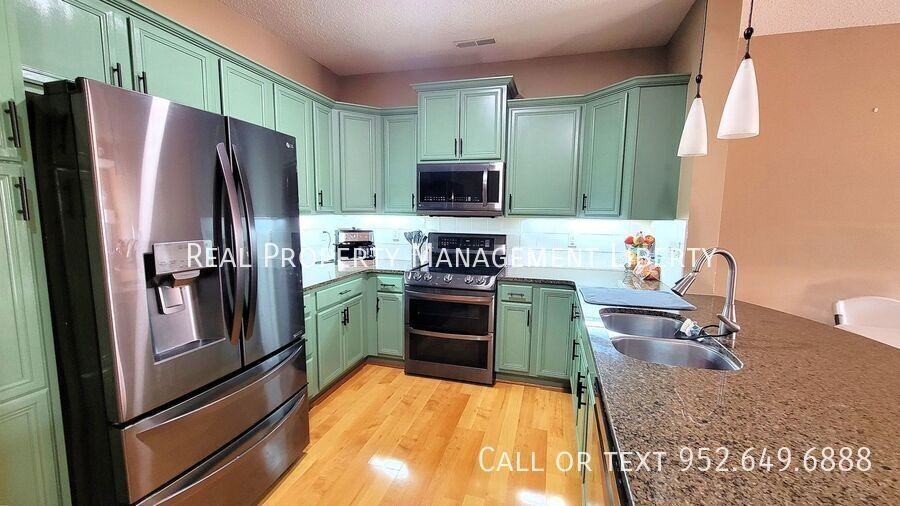 13322 Virginia Ave S - Photo 2 of 10