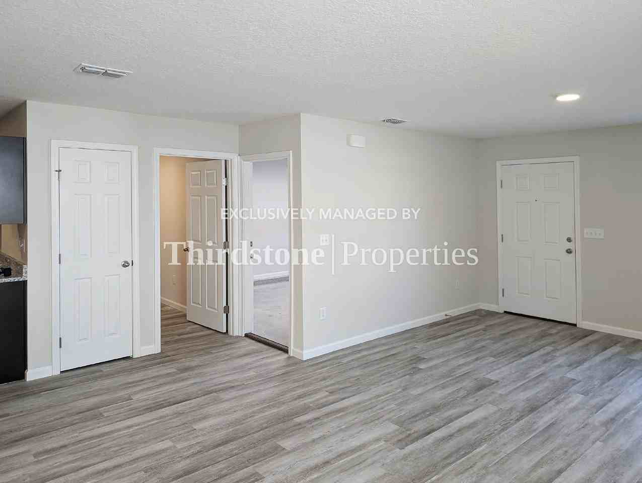 8940 Cocoa Ave - Photo 2 of 24