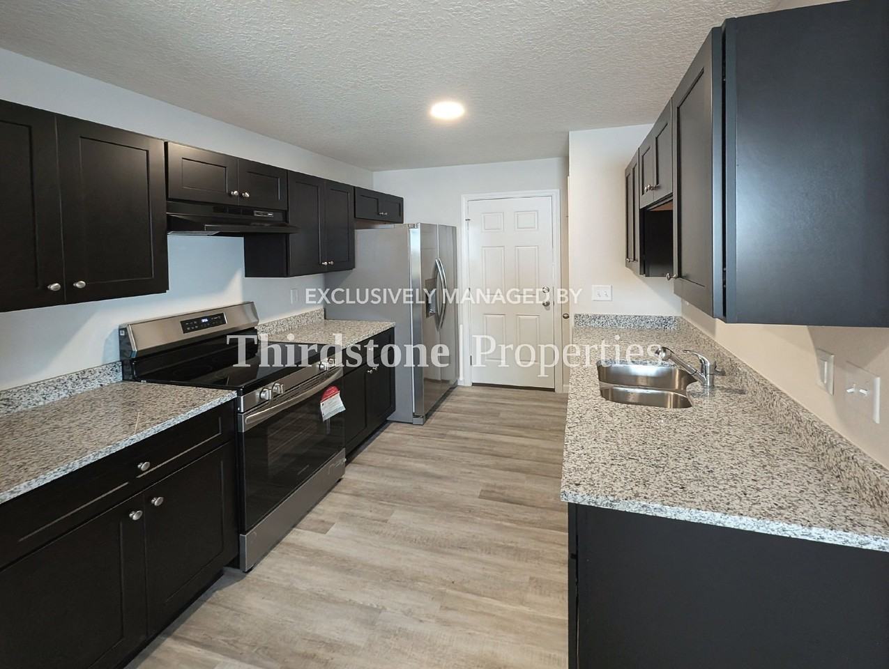 8940 Cocoa Ave - Photo 5 of 24