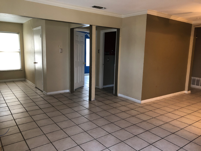 246 Pletz Dr - Photo 5 of 10