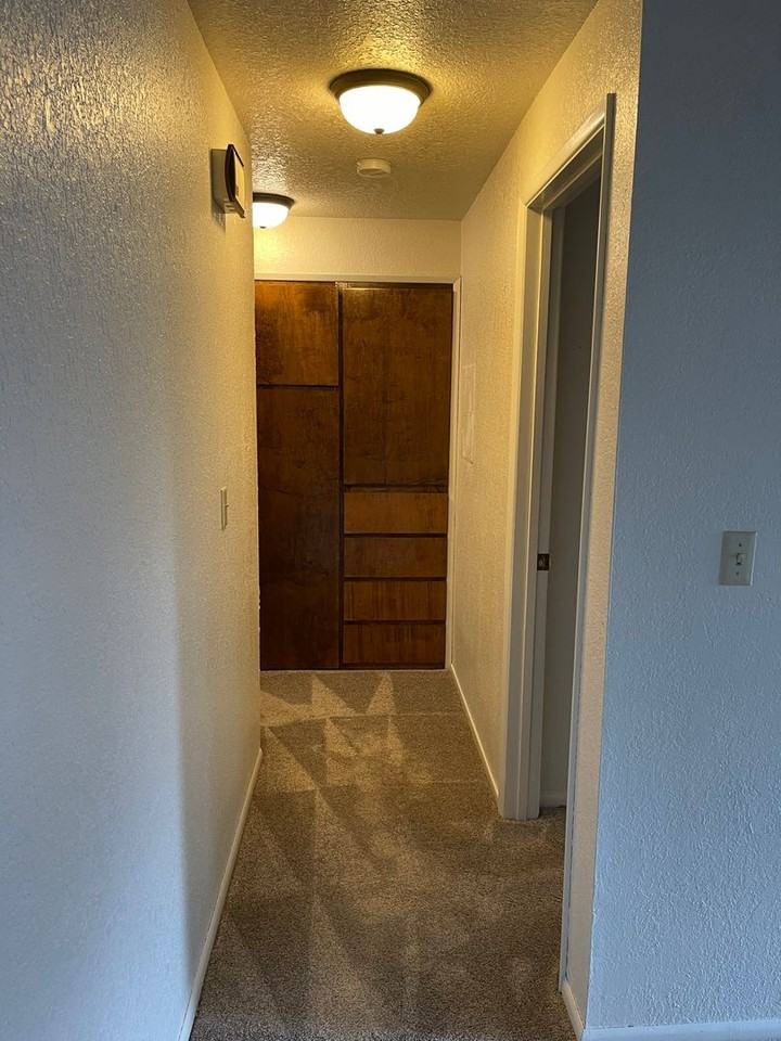 027-Candalaria Plaza - Photo 5 of 8
