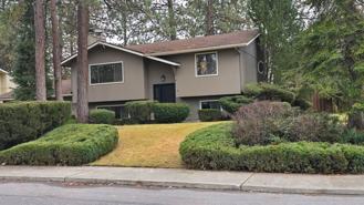 5611 W Woodside Ave - Photo 1 of 1
