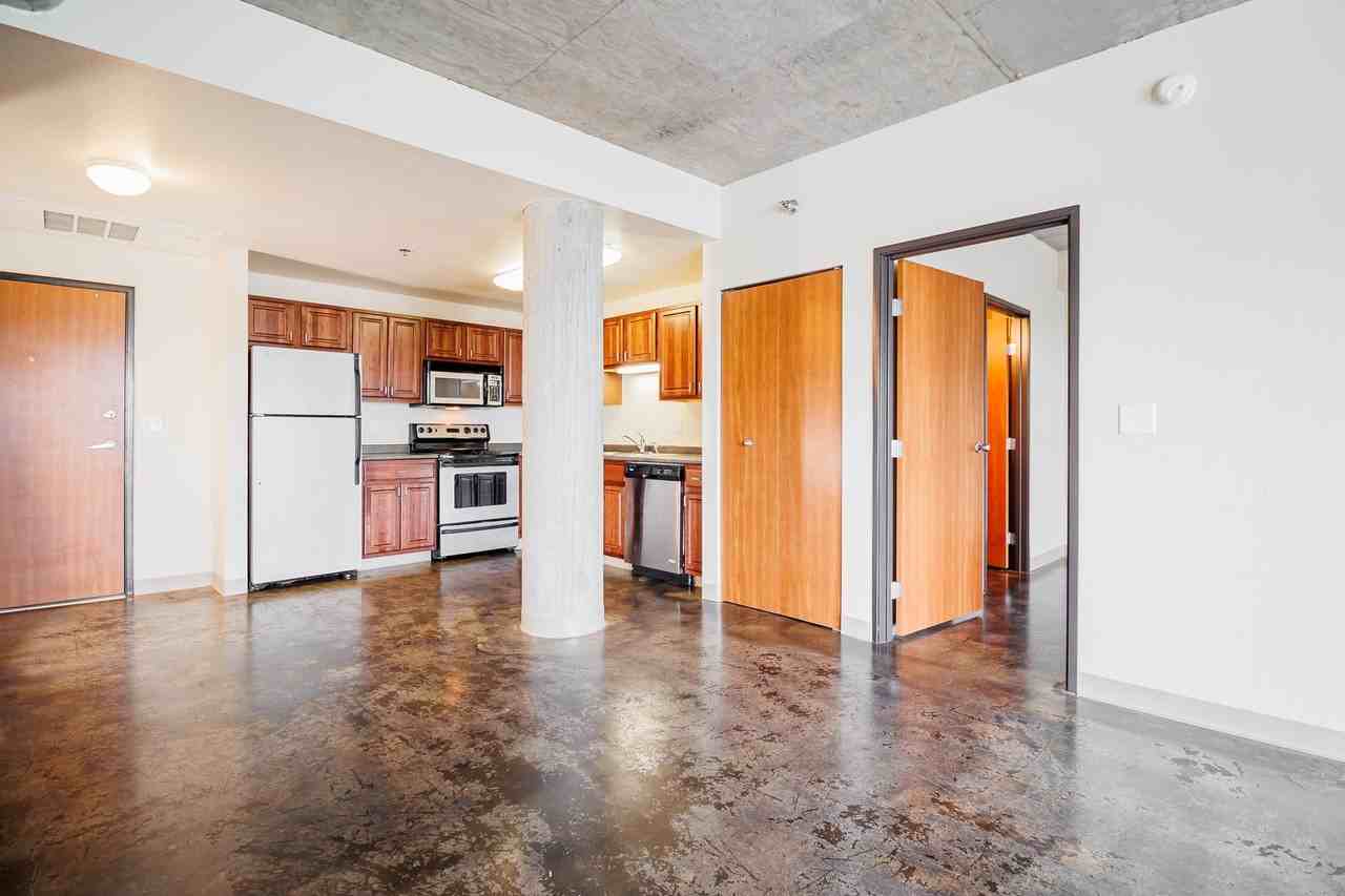 1919 Flats - Photo 7 of 50
