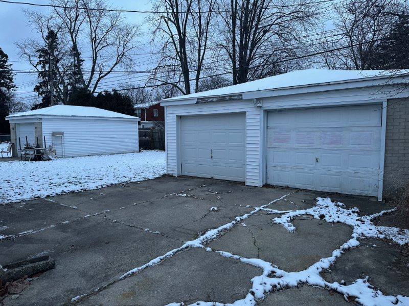 1228 N Fairview Ave - Photo 2 of 12