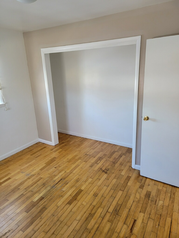 417 E 23rd St - Photo 7 of 23