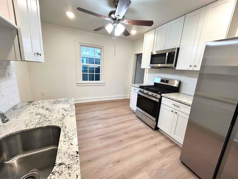 613 N Jackson St - Photo 6 of 9