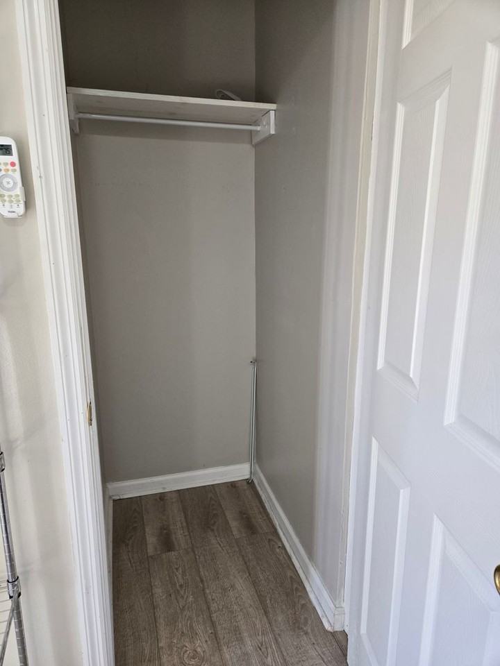 2127 Auburn St #2 - Photo 4 of 4